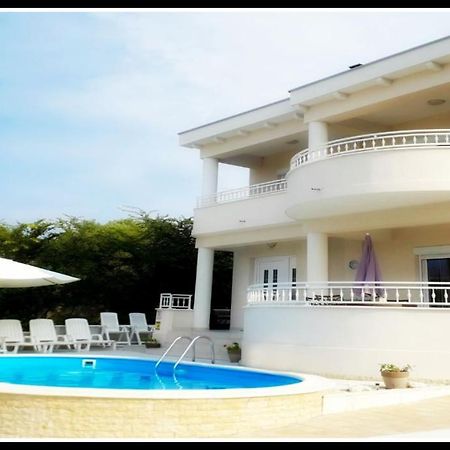 Villa Bella By The Sea - Heated Pool, Jacuzzi, Sauna Kozino Exterior photo